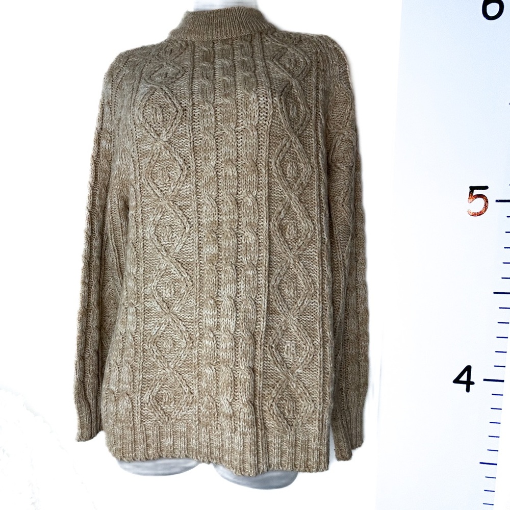Brian MacNeil Sportswear Beige Chunky Crew Neck Sweater Medium